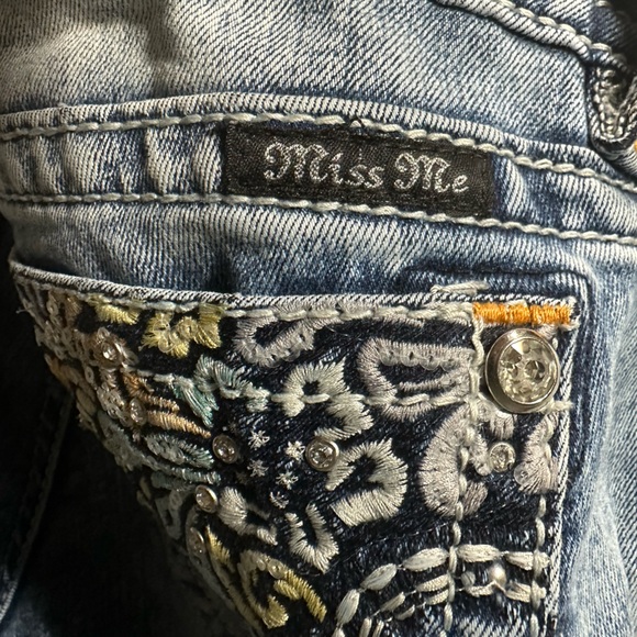 MISS ME DAYDREAM FLOWERS BOOT CUT JEANS - Picture 4 of 13